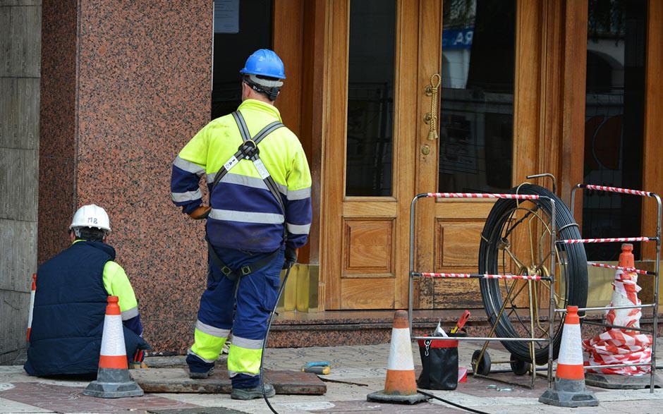 comment déboucher un lavabo Paris 10